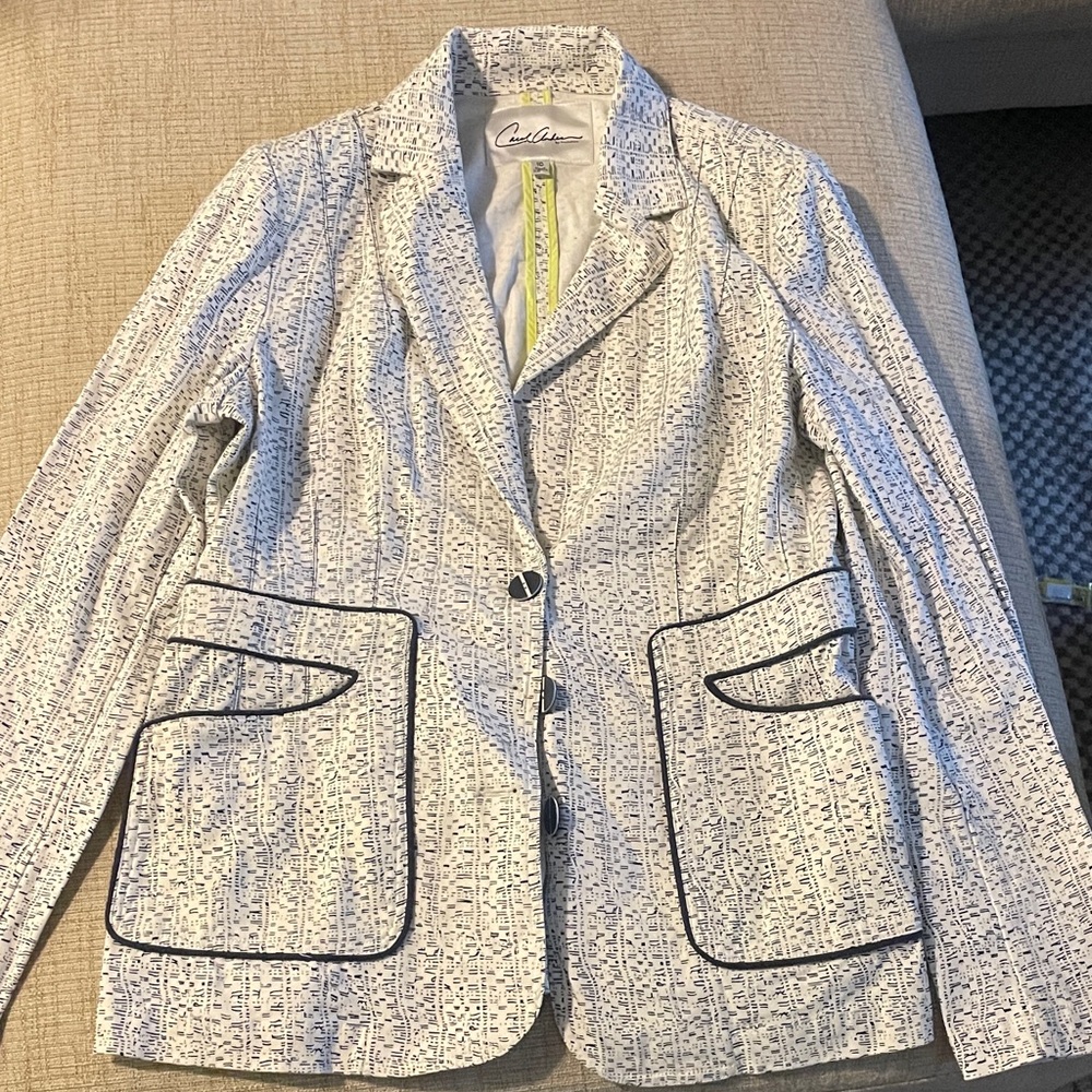 Carol Anderson Women's White Patterned Blazer with Black Accents